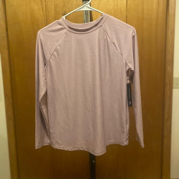 Stitch Fix Runway NWT Girls The Active Tulip Back Top sz large - Picture 1 of 9